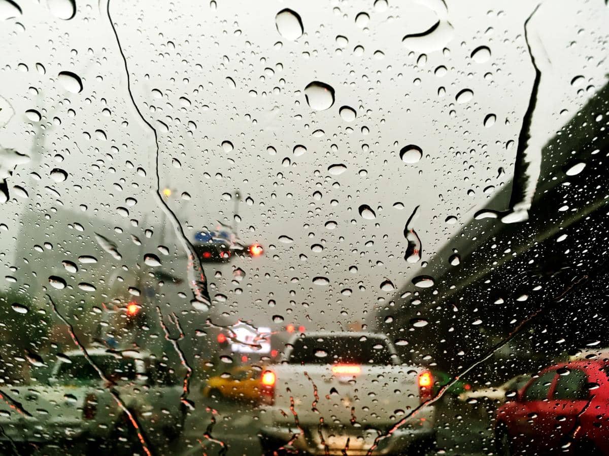 Benarkah Hujan Bisa Mengurangi Polusi Udara? Ini Penjelasannya