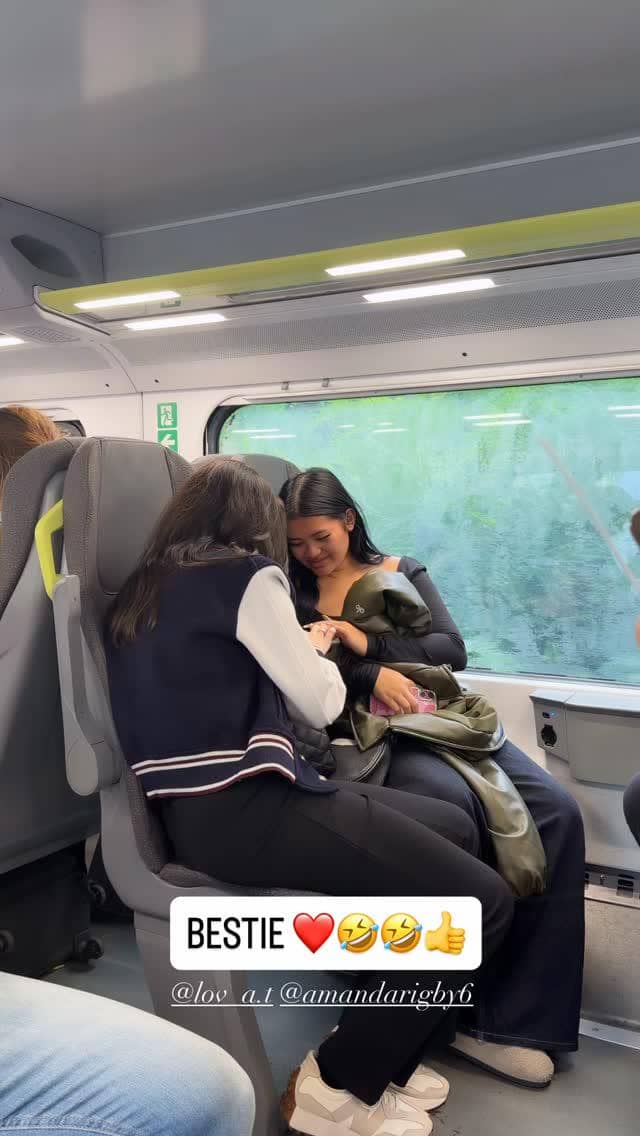 Andre Taulany dan Amanda Rigby berlibur di Italia dalam momen yang dibagikan melalui Instagram.