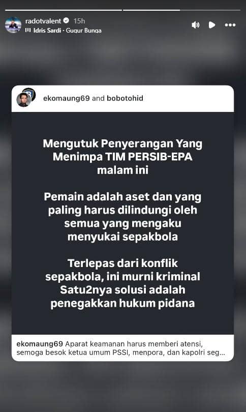 Unggahan Instagram Radot Valent mengenai reaksi artis terhadap penyerangan bus Persib Bandung di media sosial.