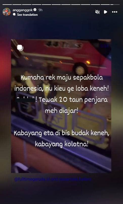 Tangkapan unggahan Instagram yang membahas reaksi artis terkait penyerangan terhadap bus Persib Bandung.