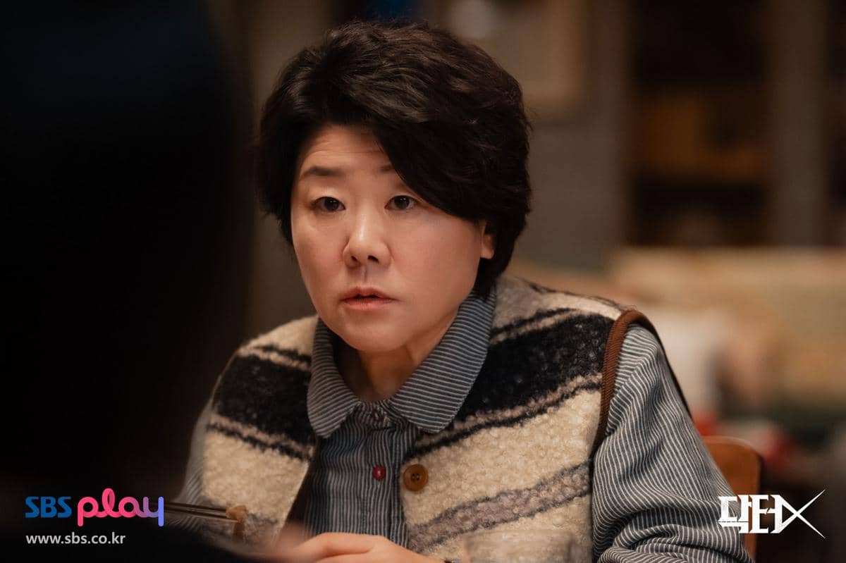 Cuplikan drama Korea Doctor X: Mafia in White produksi SBS yang memperlihatkan adegan dari serial tersebut.