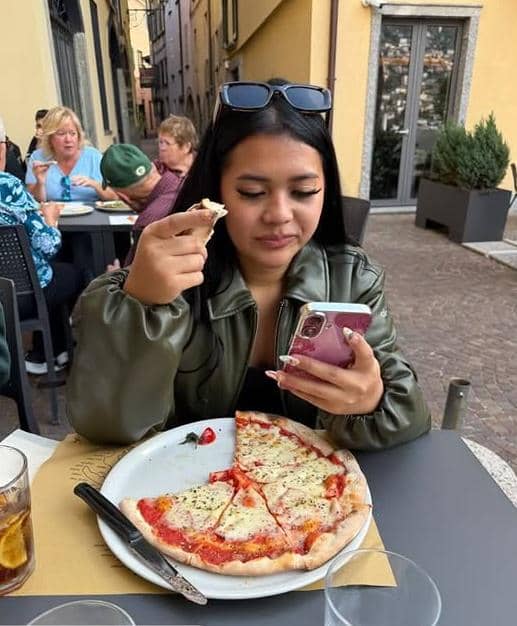 Andre Taulany dan Amanda Rigby menikmati liburan bersama di Italia dalam unggahan Instagram milik Andre Taulany.
