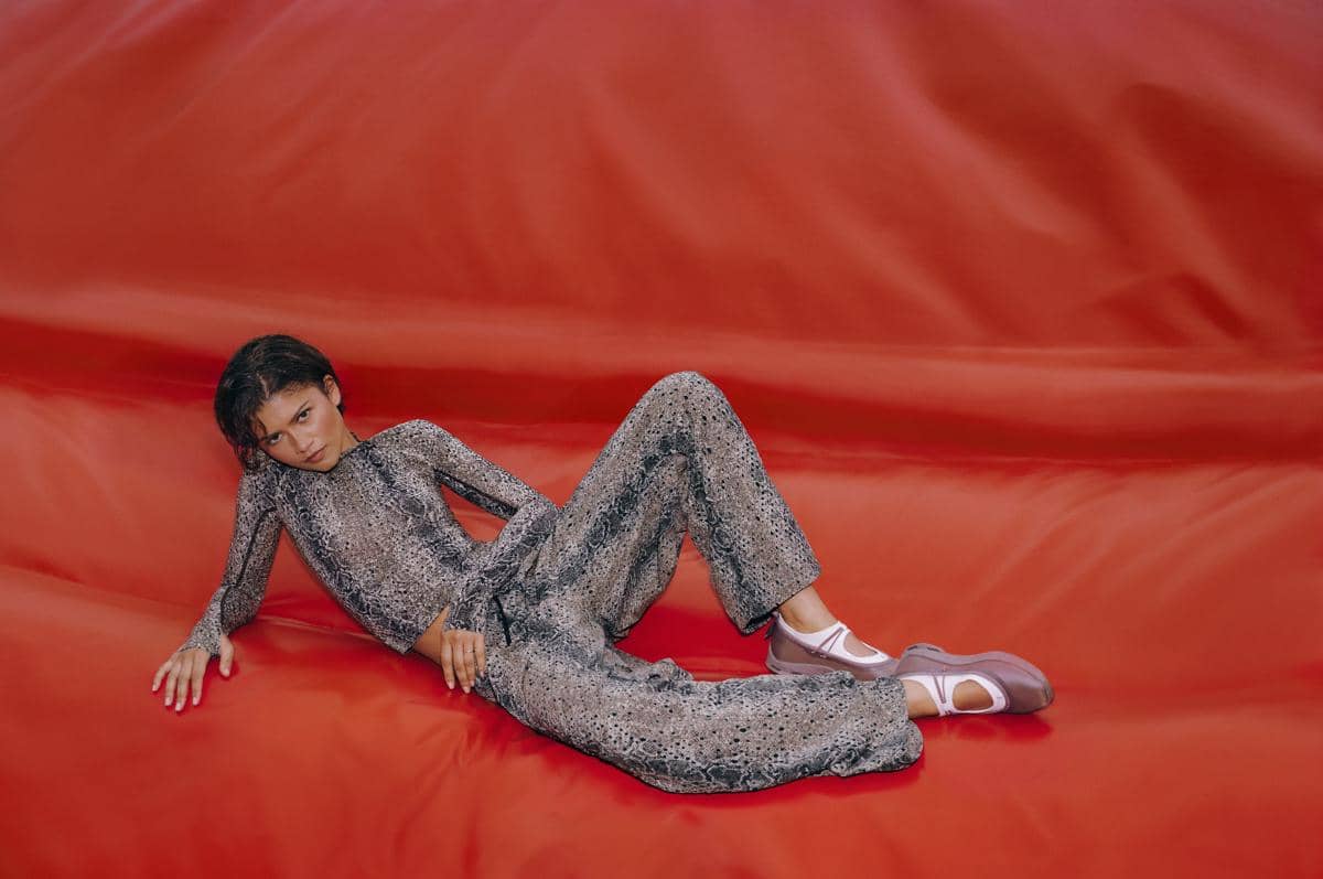 Zendaya di Louis Vuitton Spring/Summer 2027 pada Paris Fashion Week (dok. Dialogue Communications/Zendaya x On Fall/Winter 2026)