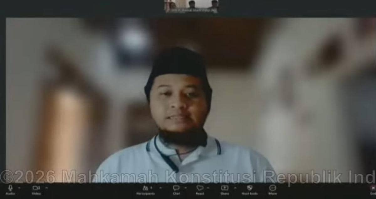 Kala Dua Tiang PLN Berdiri di Tanah Pribadi, Pemilik Mengadu ke MK