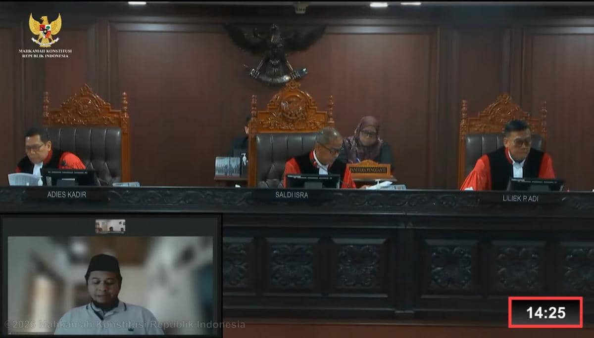 Kala Dua Tiang PLN Berdiri di Tanah Pribadi, Pemilik Mengadu ke MK