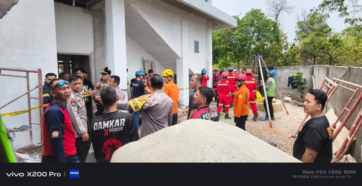 Evakuasi pengangkatan korban meninggal dunia di dalam sumur di Desa Muara Lawai, Muara Enim (Dok: Polres Muara Enim)
