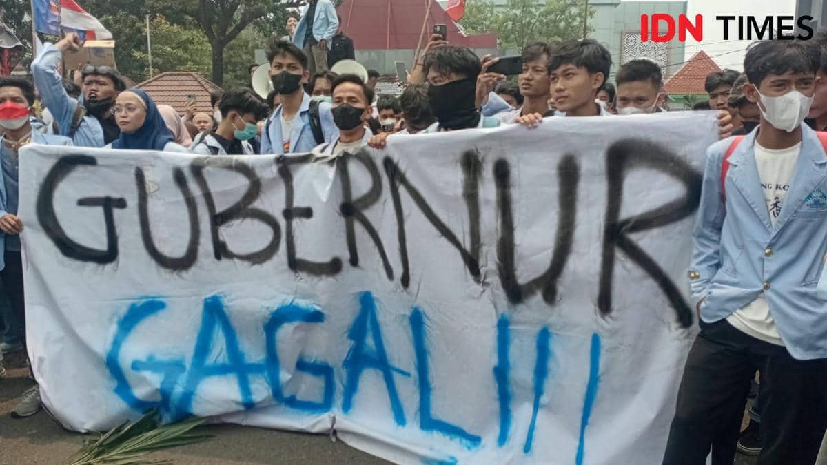 Karhutla Tak Tuntas dalam 125 Jam, Mahasiswa Desak Gubernur Sumsel Mundur