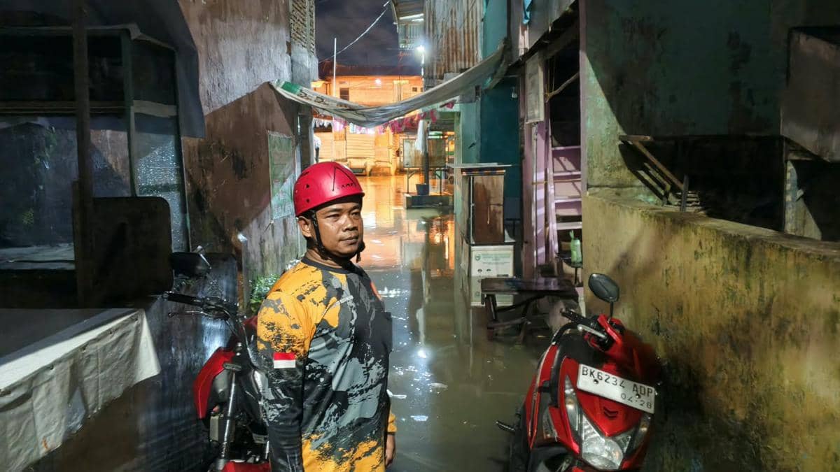 4 Kelurahan di Medan Kebanjiran usai Hujan, Warga Mengungsi di Masjid