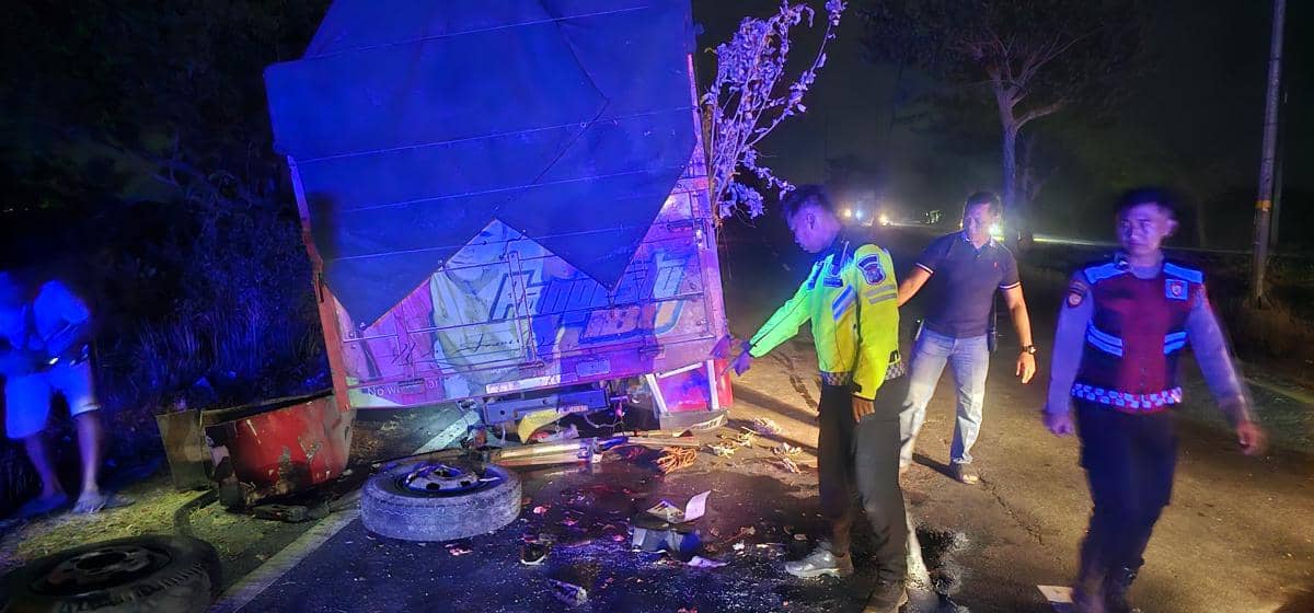 Ganti Ban di Akses Jembatan Suramadu, Sopir Truk Tewas Tertabrak