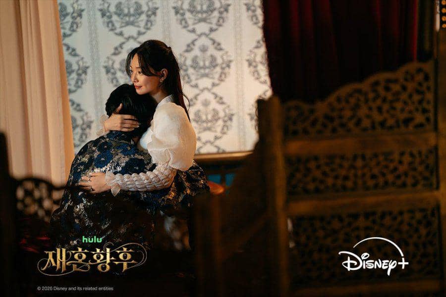 Still cut serial The Remarried Empress dari Disney+ yang menampilkan adegan drama untuk materi promosi.