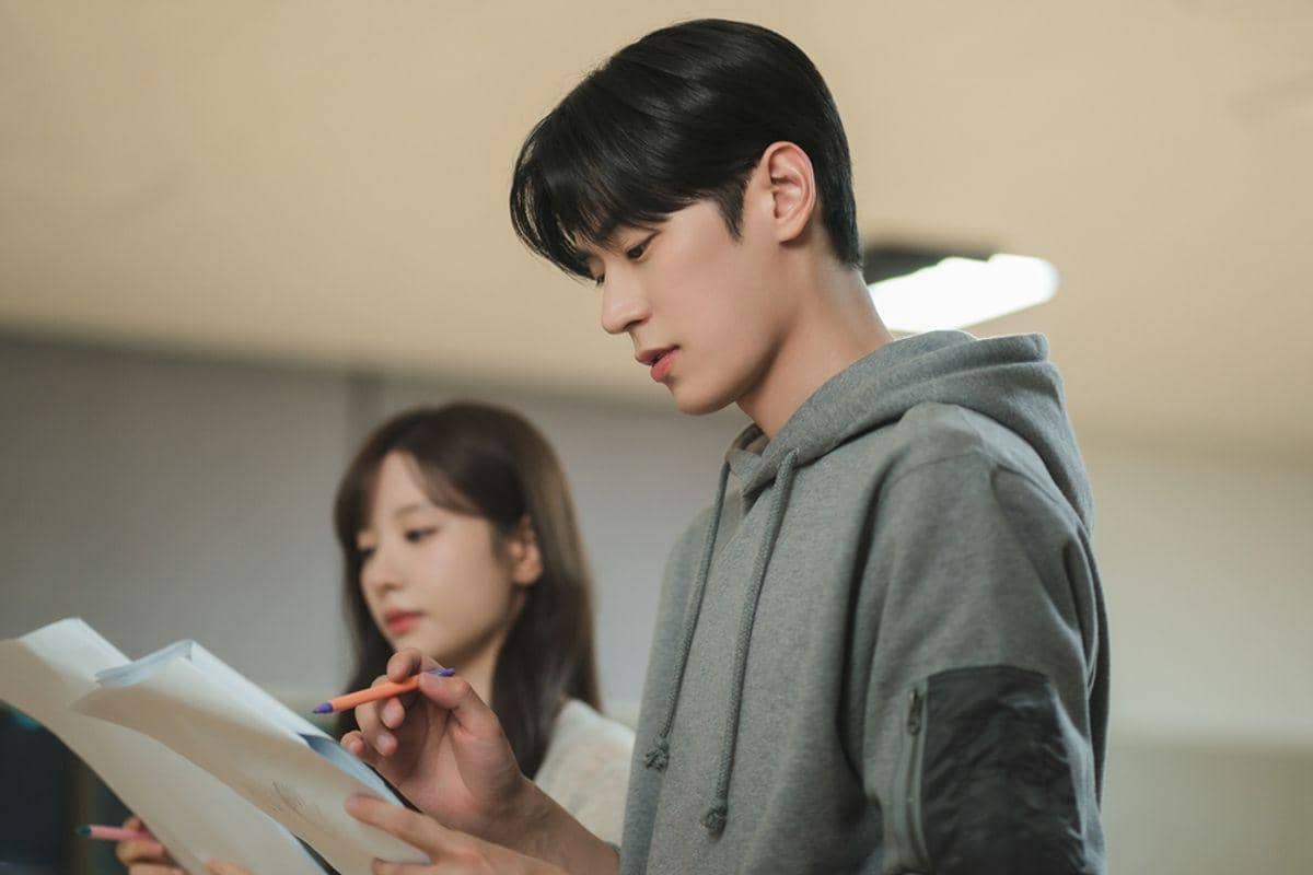 still cuts drama Dive Into You