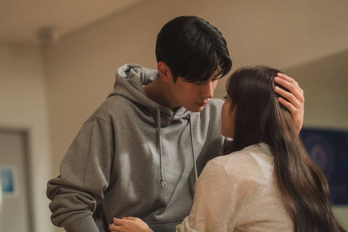 still cuts drama Dive Into You