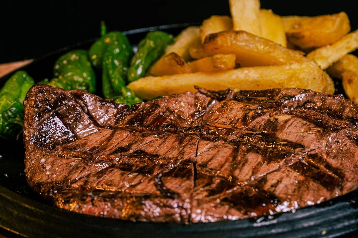 ilustrasi wagyu sirloin steak