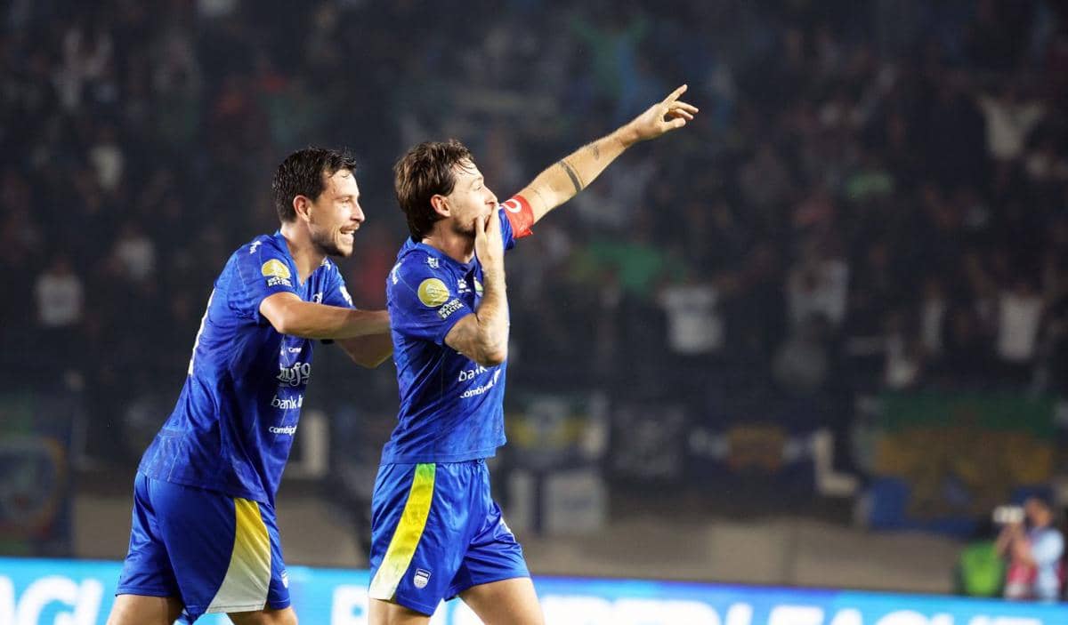 PERSIB bangkit dari ketertinggalan dua gol dan menahan imbang Dewa United 2-2 