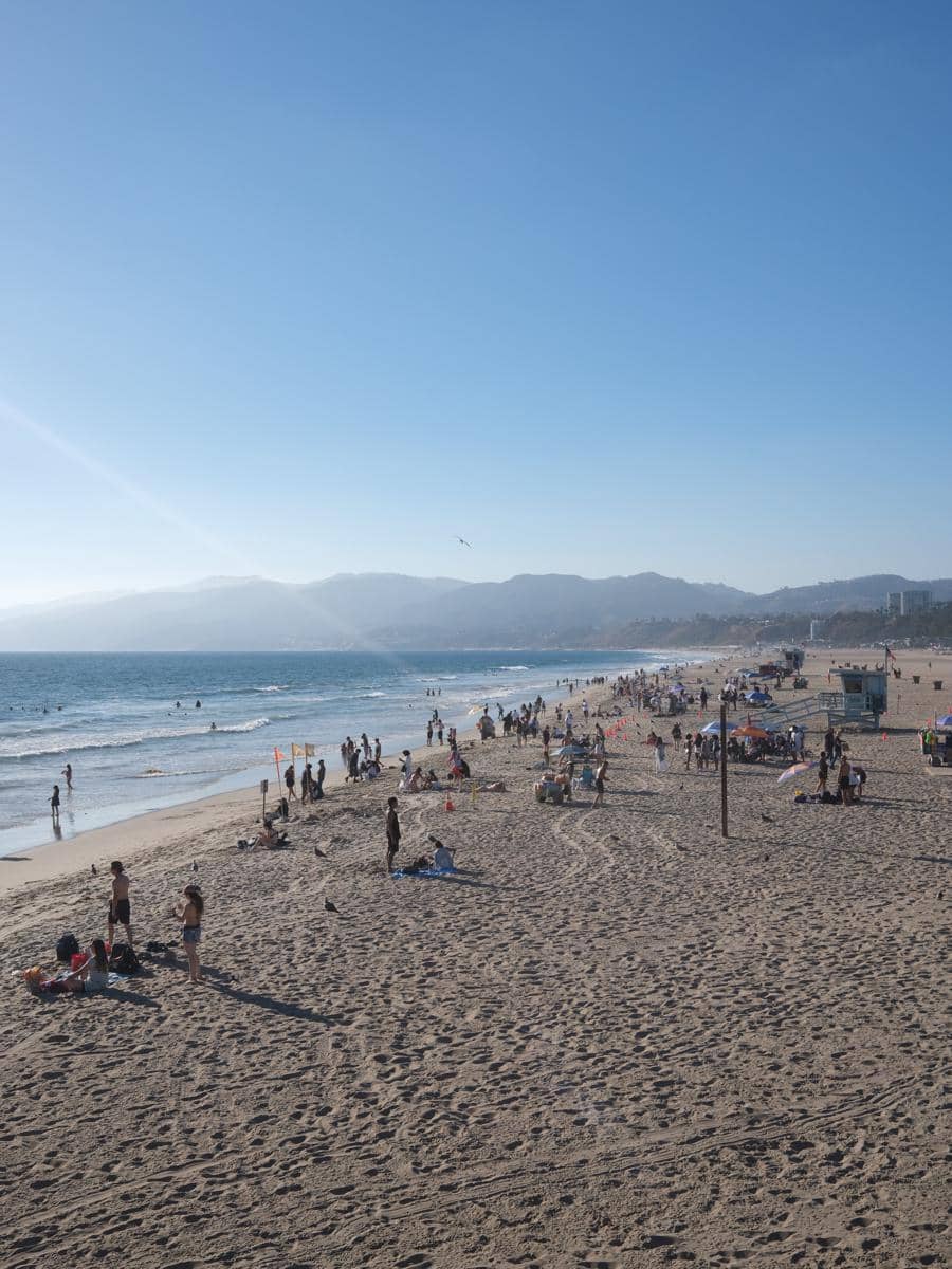 El Rumi dan Syifa Hadju saat liburan di Santa Monica Pier