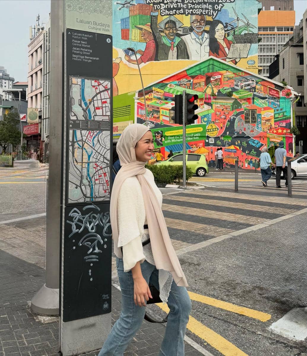Xaviera Putri liburan di Malaysia bersama sahabat