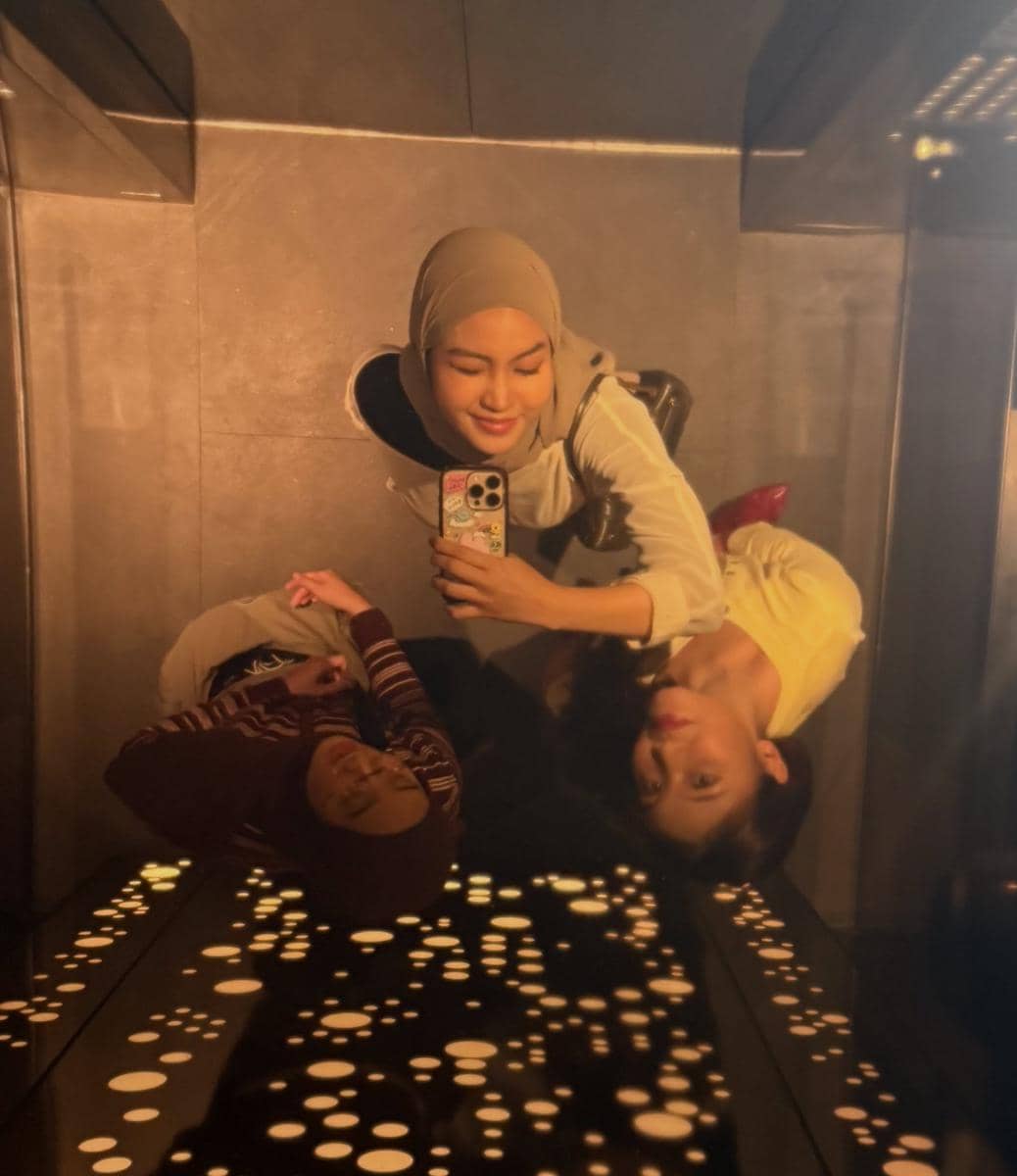 Xaviera Putri liburan di Malaysia bersama sahabat