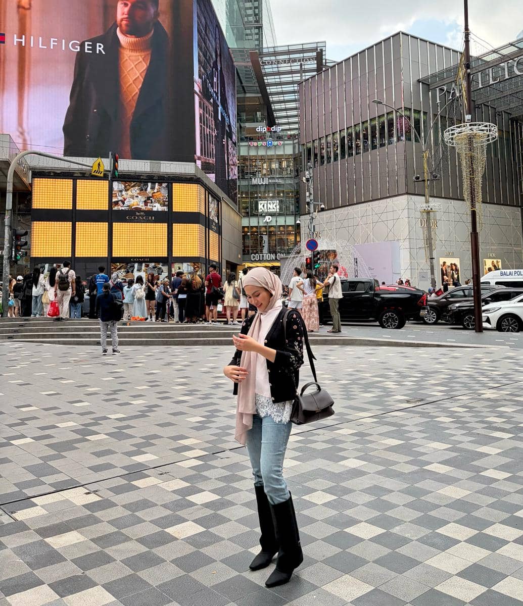 Xaviera Putri liburan di Malaysia bersama sahabat