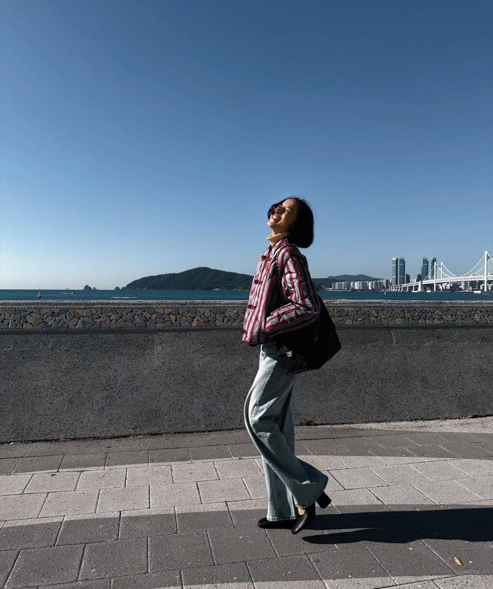 Putri Marino jalan-jalan di Kota Busan