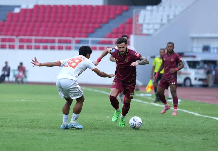 jufc, java united, borneo fc, lukas brambilla