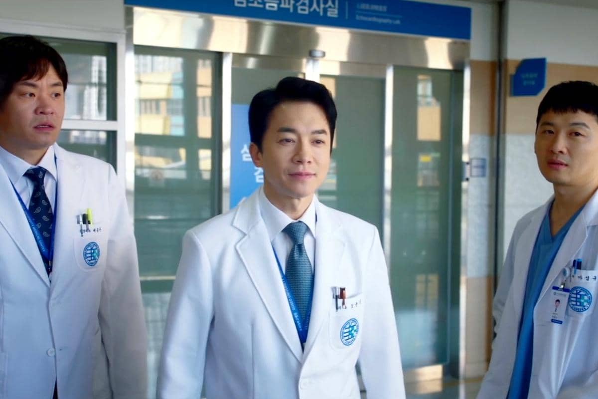 Cuplikan drama Doctor X: Mafia in White (dok. SBS/ Doctor X: Mafia in White)
