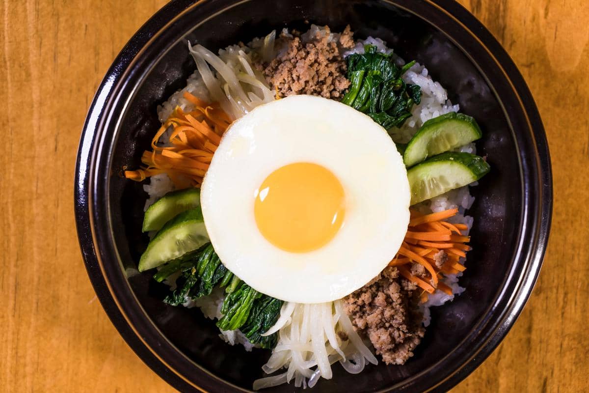 ilustrasi bibimbap