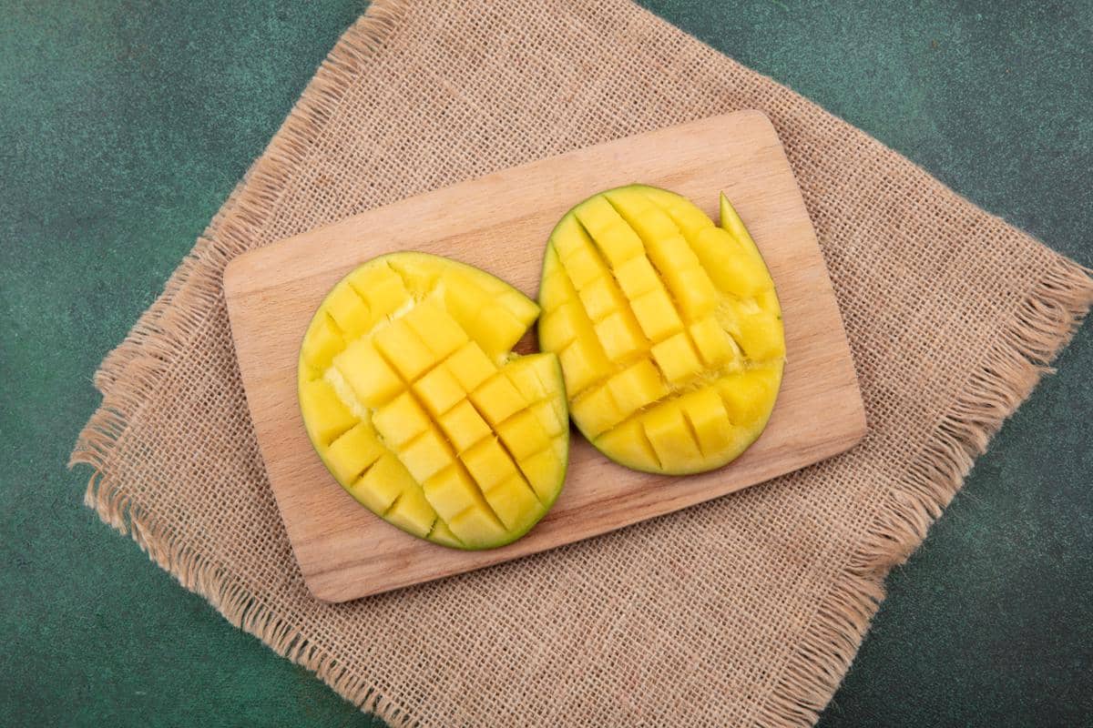 5 Tips Memilih Mangga Matang, Manis, dan Minim Serat