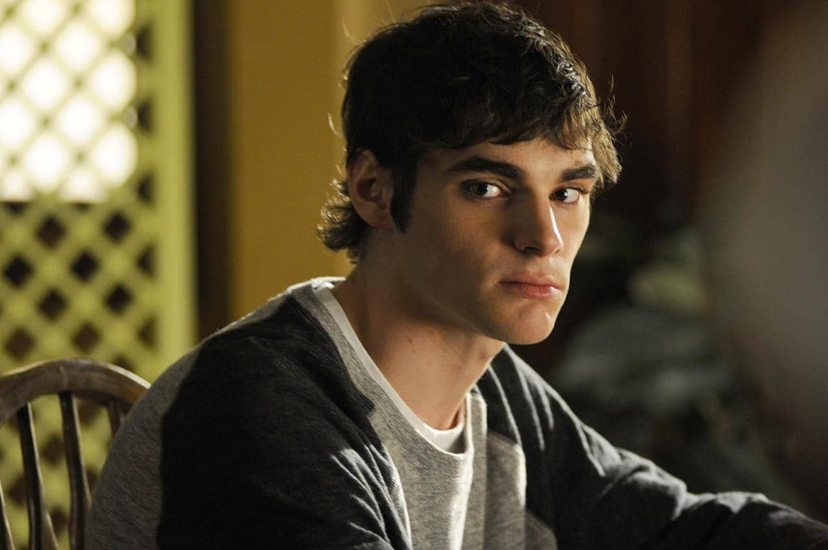 Aktor Breaking Bad, RJ Mitte, Meninggal Dunia di Usia 34 Tahun