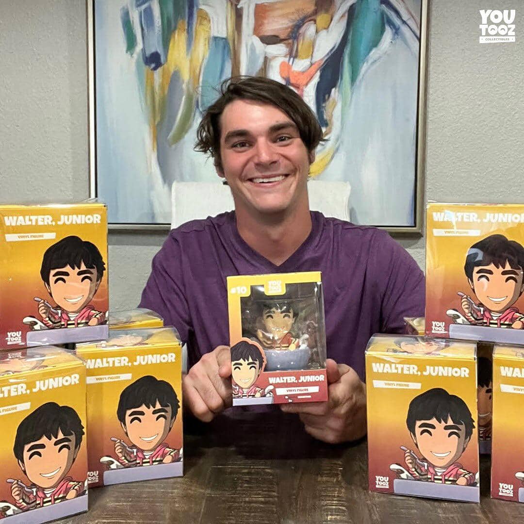 Potret RJ Mitte dari unggahan akun Instagram @rjmitte, disertai keterangan sumber instagram.com/rjmitte.