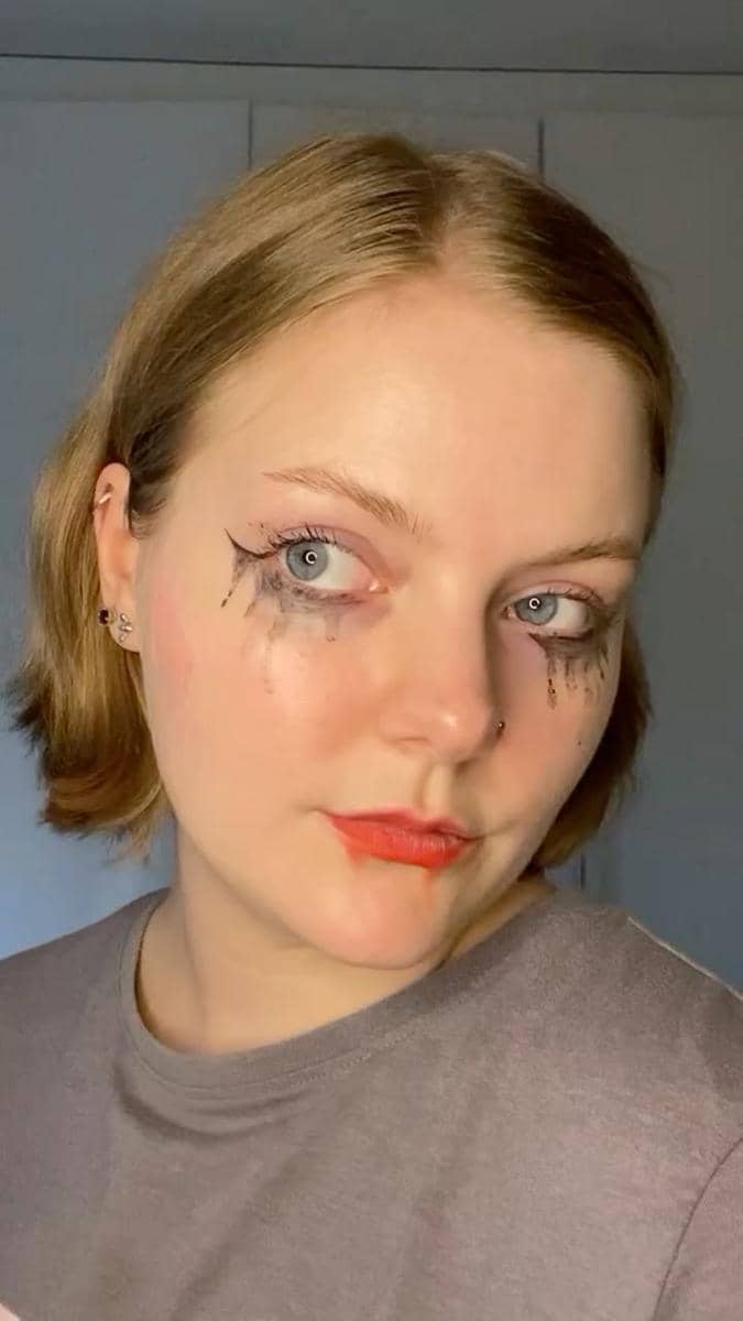 makeup halloween pakai dua bahan