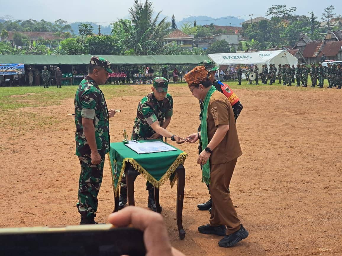 TNI Bangun Jalan 1,4 Kilometer ke Situs Megalitikum Lebak Cibedug