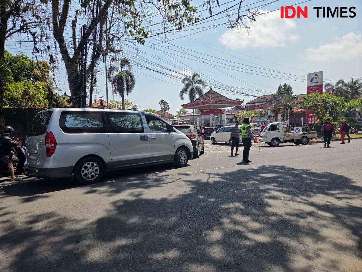 Antrean BBM Tabanan Belum Berakhir, 8 Dokter Disiagakan