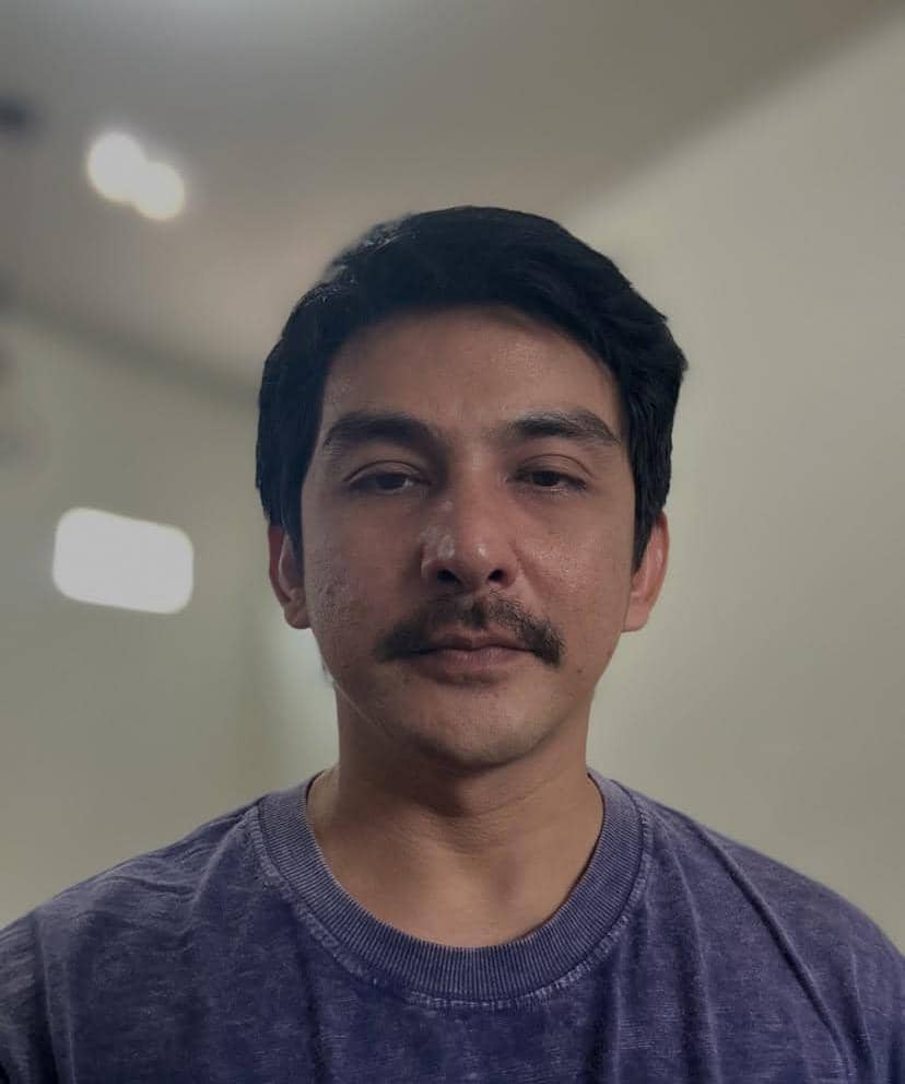 Potret Yoga Pratama dari unggahan akun Instagram @yoga_prat, memperlihatkan wajahnya dalam bingkai foto.