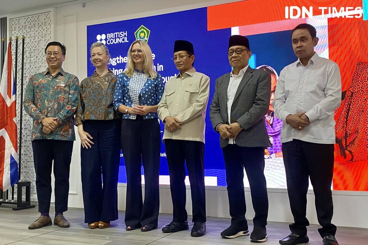 Perwakilan British Council dan Kementerian Agama meluncurkan program STEPS-CoP 2026–2027 untuk madrasah ibtidaiyah.