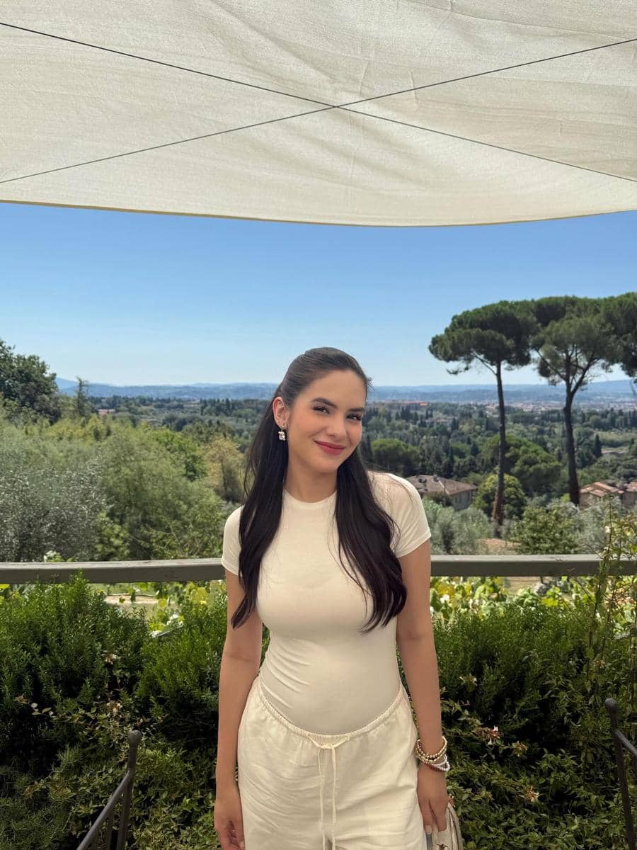 gaya rambut panjang ala Steffi Zamora