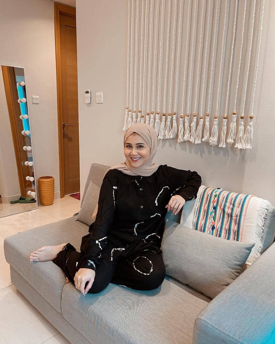 referensi one set outfit ala Kesha Ratuliu 