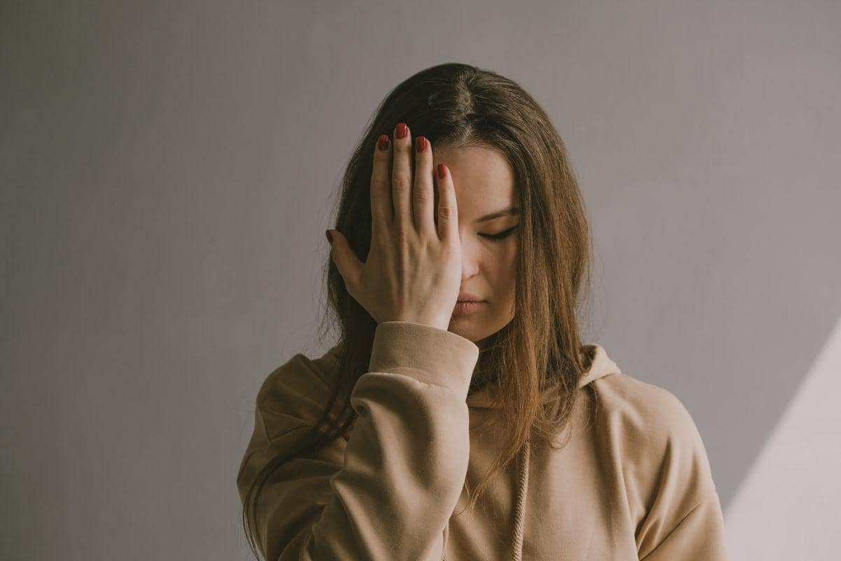 4 Perbedaan Vicarious Trauma dan Secondary Trauma, Kamu Alami yang Mana?