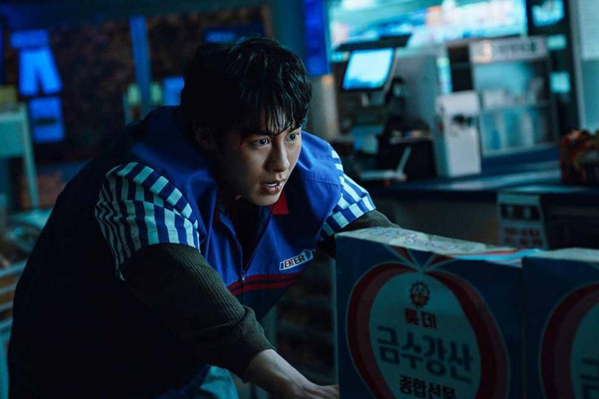 7 Still Cuts Lee Jae Wook di Drakor Dead-End Job, Alami Teror!