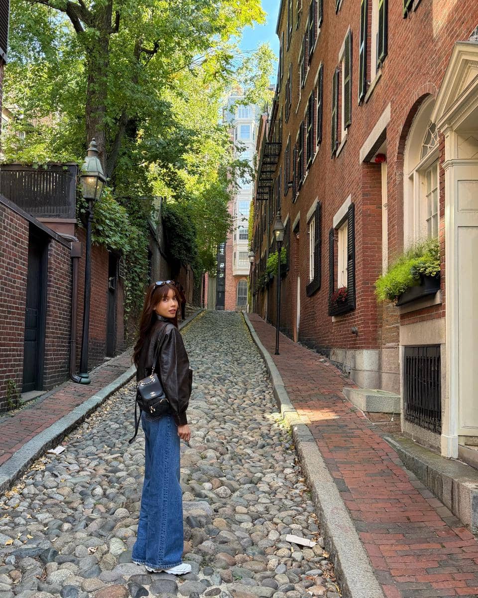 Sabrina Chairunnisa jalan-jalan di Boston