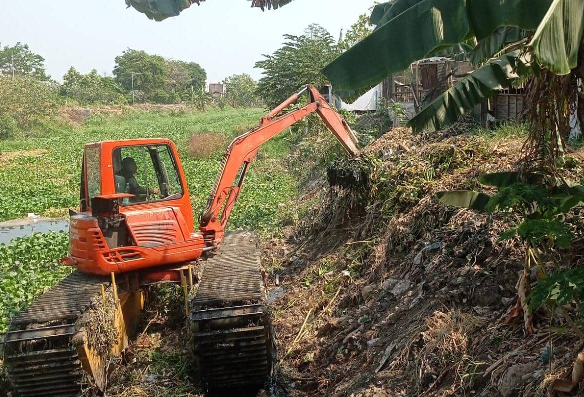 dpu, pengerukan sungai, saluran air, banjir