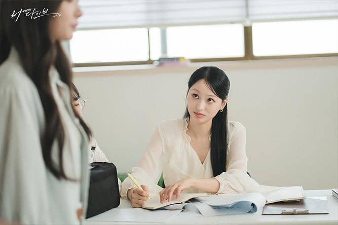 3 Bukti Seon Ye Rang Sahabat Terbaik bagi Yoon Ha Na di Dive Into You