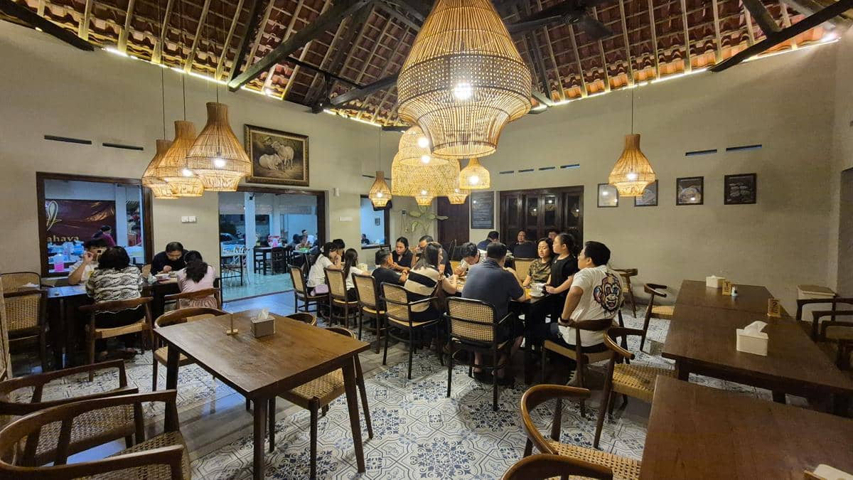 Suasana cafe Medan