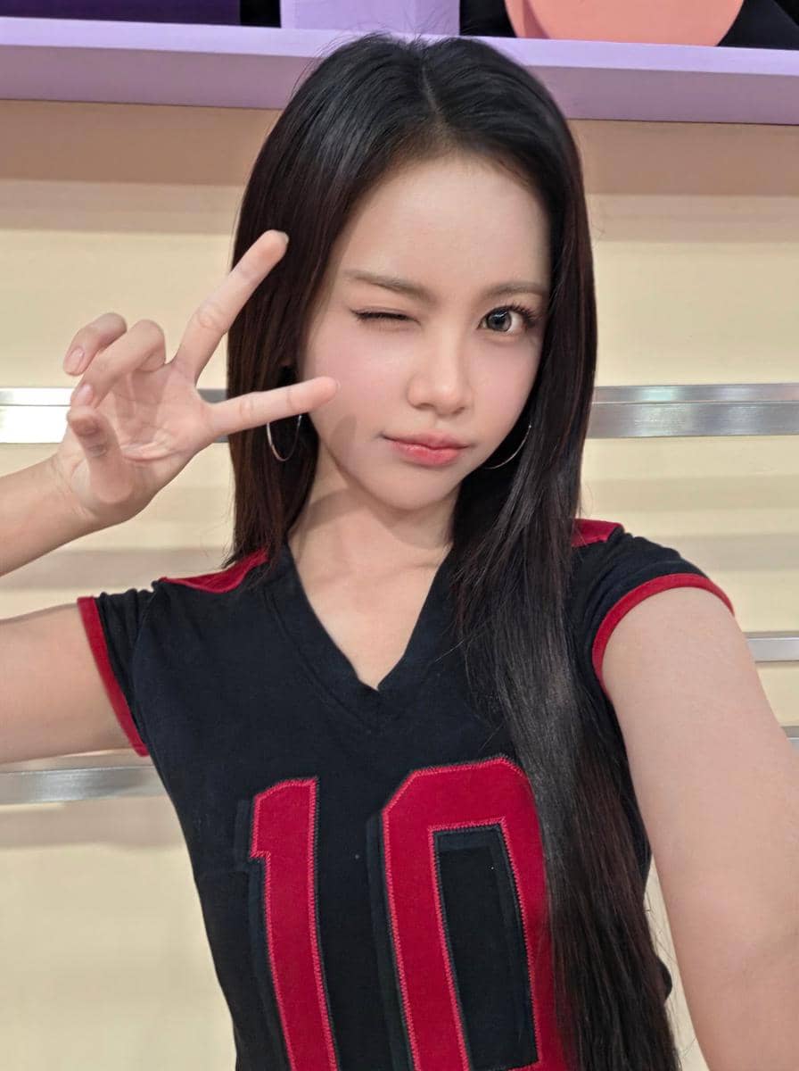 Carmen Hearts2Hearts di balik layar acara IDOL'S TABLE