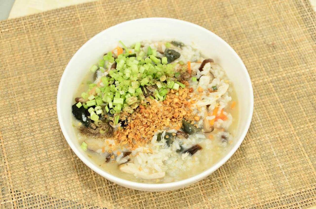 5 Bubur Ayam Chinese Legendaris di Jakarta, Lembutnya Candu!