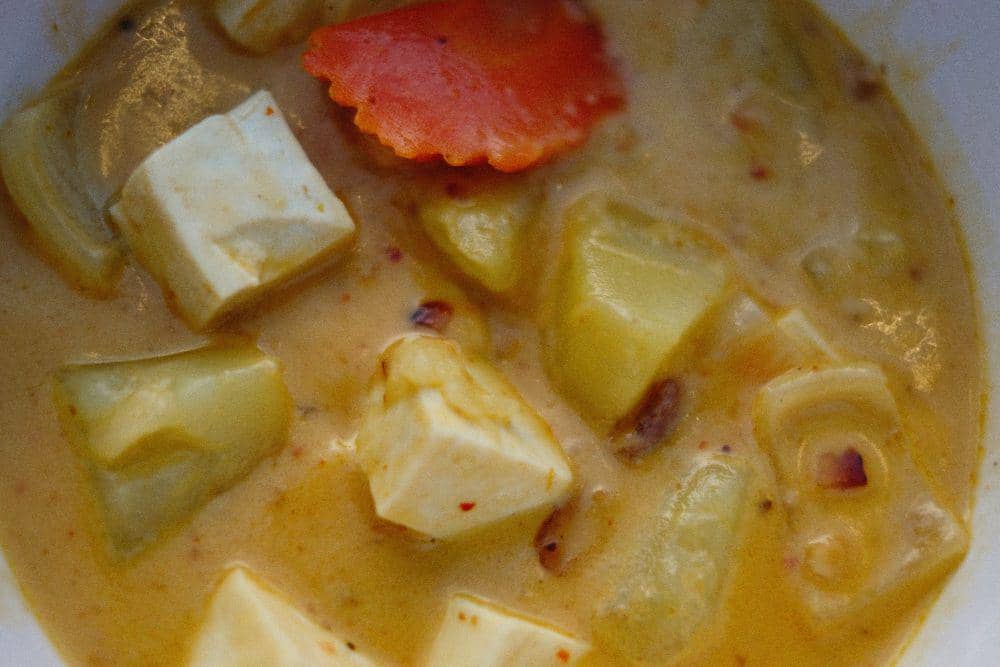 ilustrasi ketupat sayur