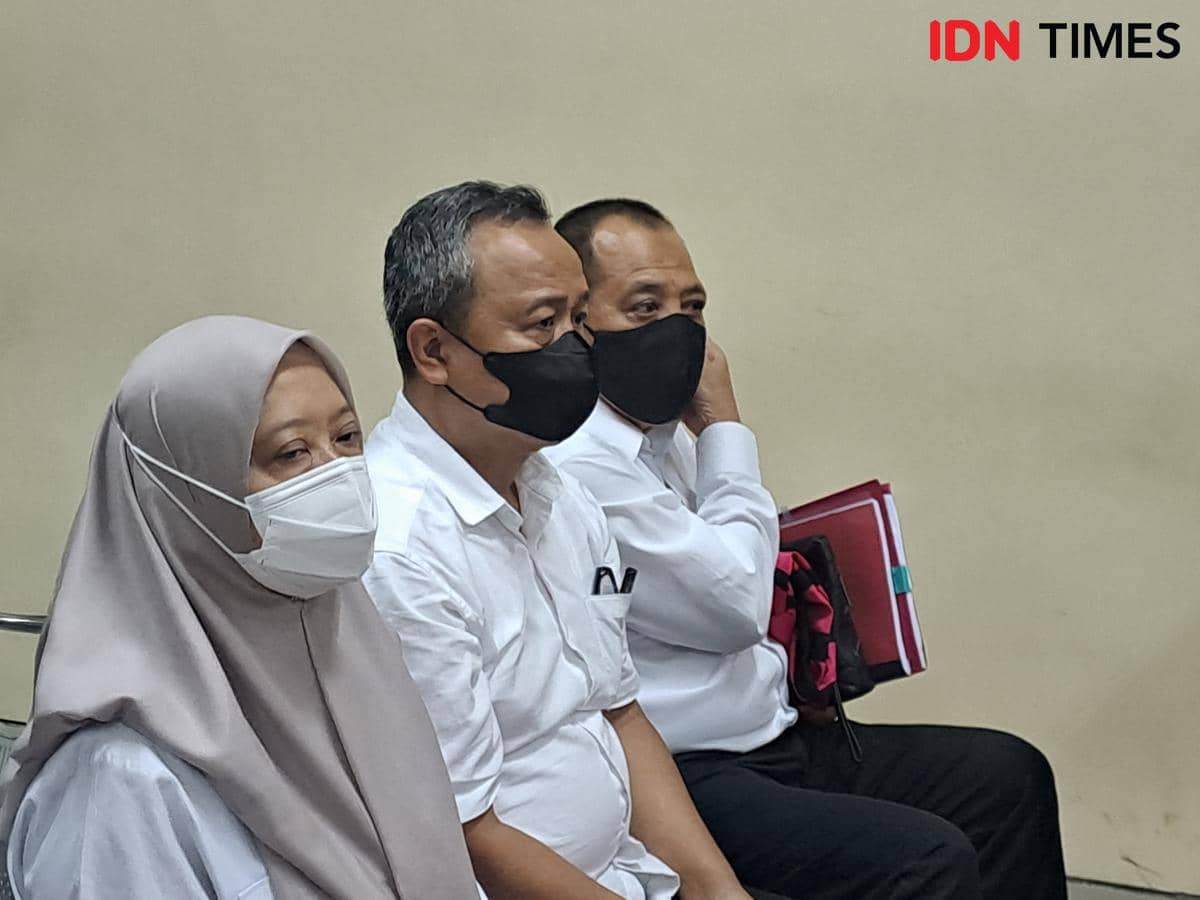 Korupsi ESDM: Aris Didakwa Terima Rp4,09 M, Tak Sampaikan Eksepsi