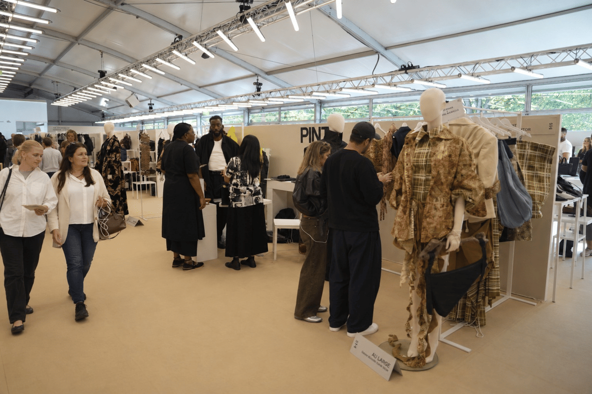 4. Suasana Booth PINTU di Premiere Classe 2026.png