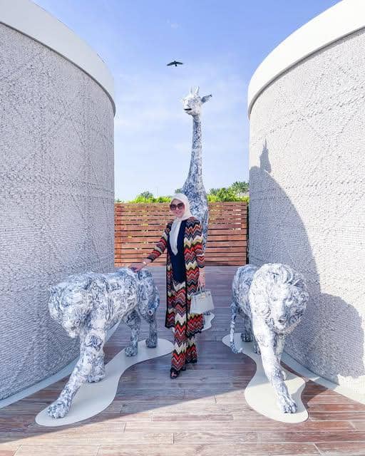 Unggahan Instagram Syahrini tentang gaya busana untuk liburan ke pantai di akun pribadi @princessyahrini.