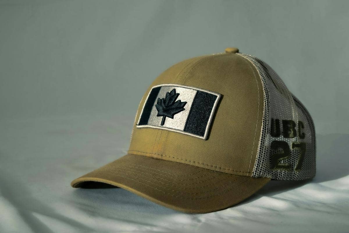 ilustrasi topi trucker