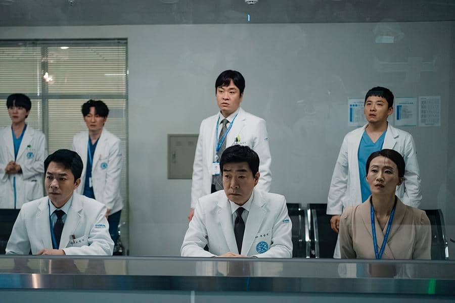 Potongan adegan drama Korea Doctor X dari unggahan akun Instagram resmi SBS Drama di sbsdrama.official.